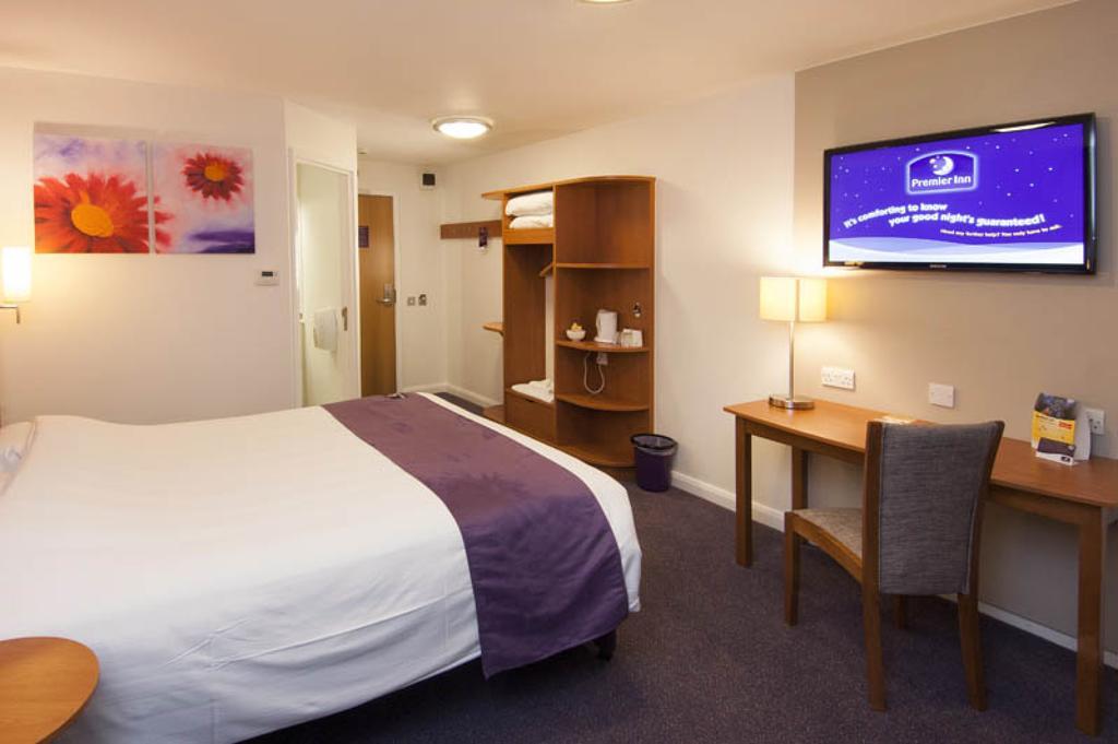 Premier Inn Birmingham City Centre - New Street Exterior foto