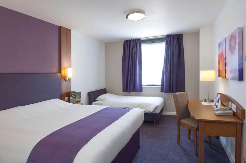 Premier Inn Birmingham City Centre - New Street Exterior foto
